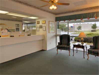 Howard Johnson By Wyndham Commerce Ga Интерьер фото